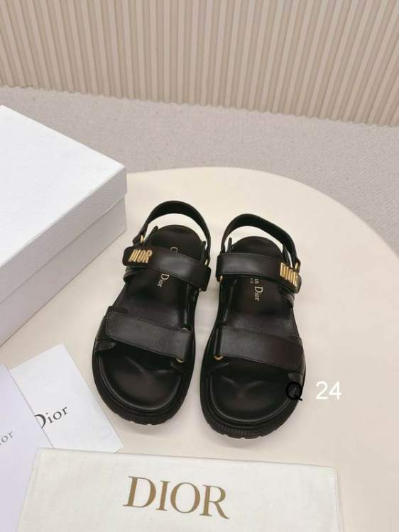 Picture of Dior Shoes _SKUDiorsz35-40RW04103318